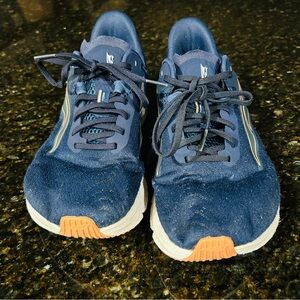 Altra Torin 6 women’s athletic shoe size 9.5 Wide
